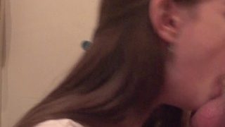Эта сучка любит глотать большой и твердый член. Длинный язык сводит с ума.